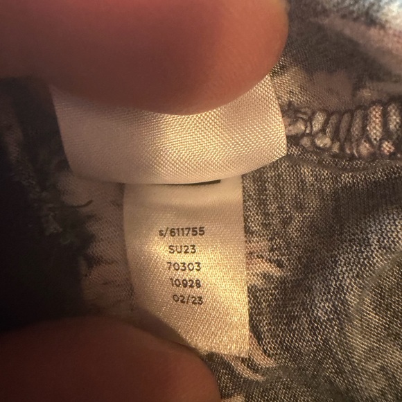 Loft Short Sleeve 2 Top Bundle Size Large. Green Eyelet & Grey Floral Top - Picture 11 of 11